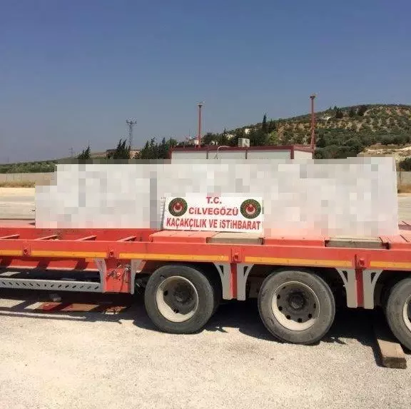Zeytin Dalı Gümrük Kapısı'nda 33 bin paket kaçak sigara ele geçirildi