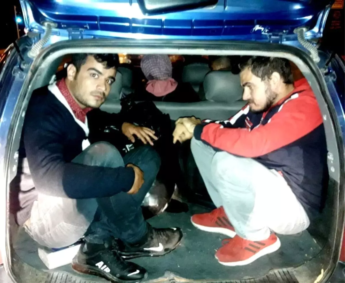 Çeşme'de insan kaçakçılığından 2 tutuklama