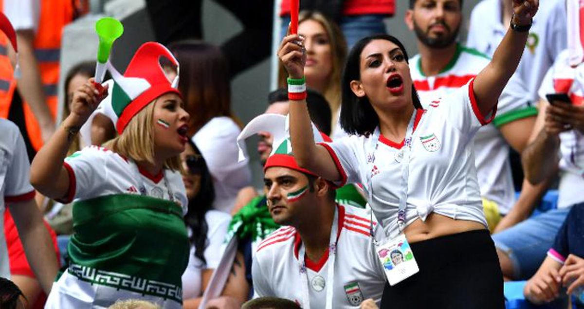 FIFA resmen açıkladı! İran'da 40 yıllık yasak sona erdi, kadınlar statlarda maç izleyecek