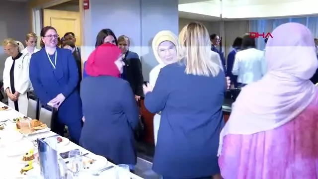 Emine Erdoğan, ABD'li Müslüman toplumun kadın temsilcileriyle bir araya geldi Emine Erdoğan, ABD'li Müslüman toplumun kadın temsilcileriyle bir araya geldi