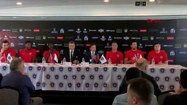 Spor bahçeşehir koleji basketbol kulübü'nde yeni transferler için imza günü düzenlendi Spor bahçeşehir koleji basketbol kulübü'nde yeni transferler için imza günü düzenlendi