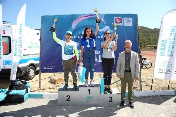 Yamaç paraşütü şampiyonasına rüzgar damga vurdu