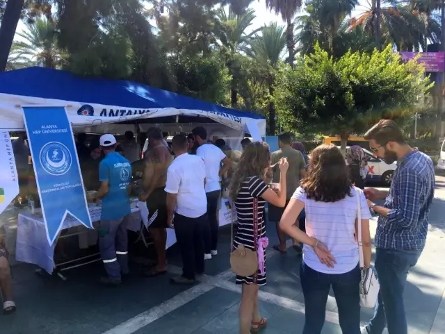 Alanya HEP Üniversitesinde aşure etkinliği düzenlendi Alanya HEP Üniversitesinde aşure etkinliği düzenlendi