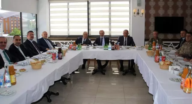 Bayburt Emniyet Müdürü Er'e veda yemeği