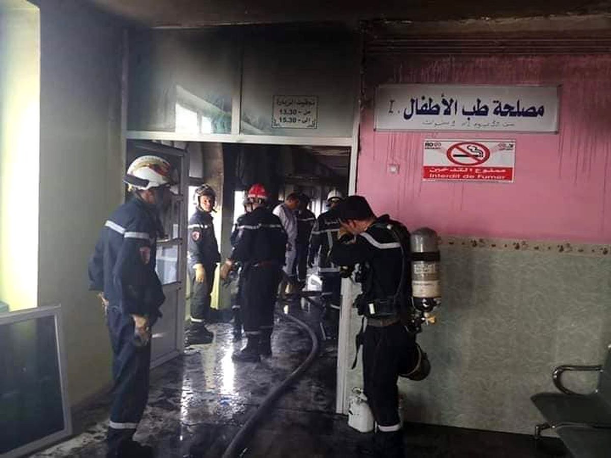 Cezayir'de hastanede meydana gelen yangında, 8 bebek hayatını kaybetti