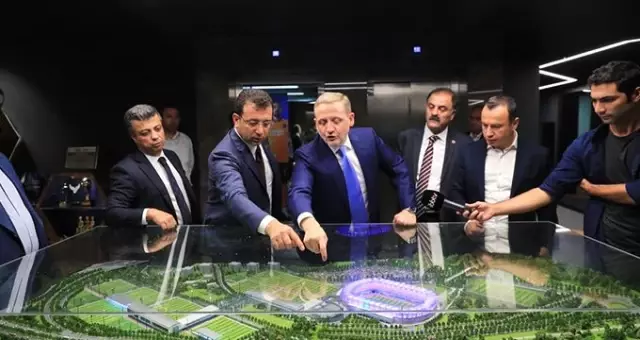 İmamoğlu'ndan Medipol Başakşehir'e ziyaret! Sırada Kasımpaşa var