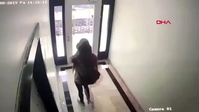 Kadın hırsızlar çelik kasayı bavulla çaldı ile ilgili görsel sonucu