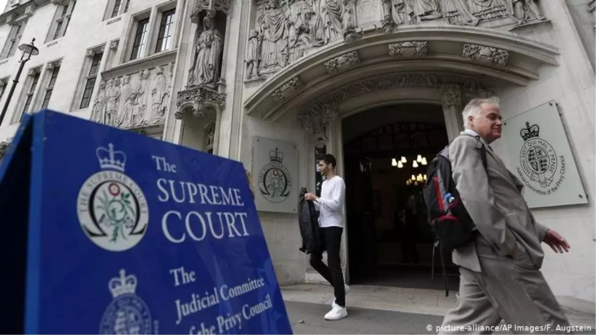 Johnson'ın parlamentoyu tatile çıkarma kararı hukuka aykırı