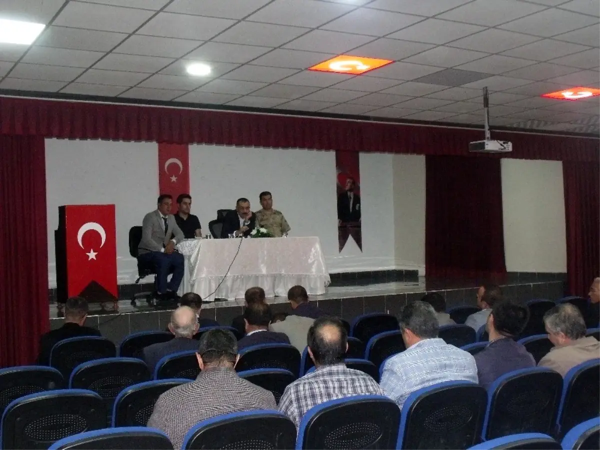 Kaymakam Çelik, vatandaşlarla bir araya geldi