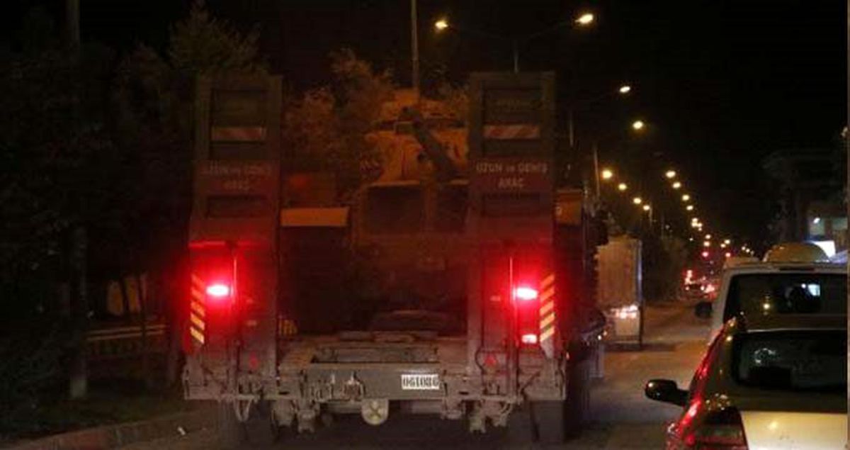 Mardin'in Suriye sınırına tank sevkiyatı