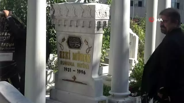 Sanat güneşi Zeki Müren, ölümünün 23. yılında mezarı başında anıldı Sanat güneşi Zeki Müren, ölümünün 23. yılında mezarı başında anıldı