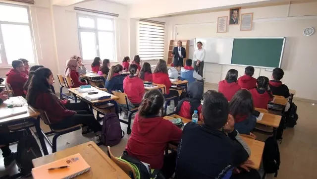 Atatürk Üniversitesinden Liselere Akademisyen Eğitimi Atatürk Üniversitesinden Liselere Akademisyen Eğitimi