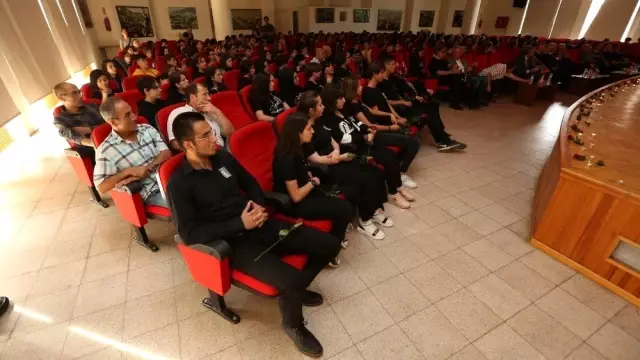 Başkan Erdem: Bursa Zeki Müren'e hak ettiği vefayı göstermedi