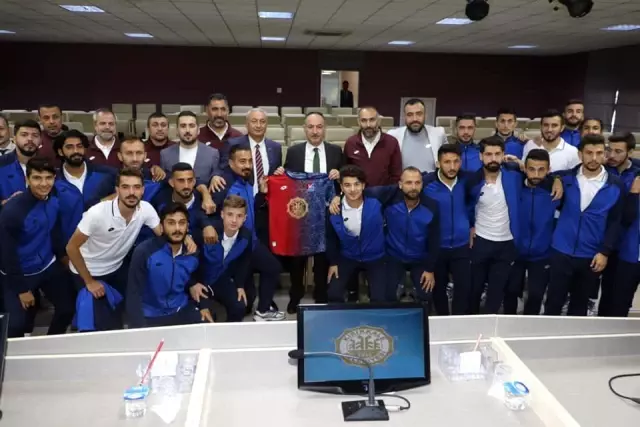 Başkan Saygılı: 'Kırıkkale Büyük Anadoluspor hak ettiği yere gelecek' Başkan Saygılı: 'Kırıkkale Büyük Anadoluspor hak ettiği yere gelecek'