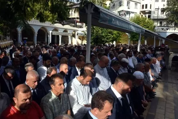 Bddk başkanı akben'in annesi vefat etti (2) Bddk başkanı akben'in annesi vefat etti (2)
