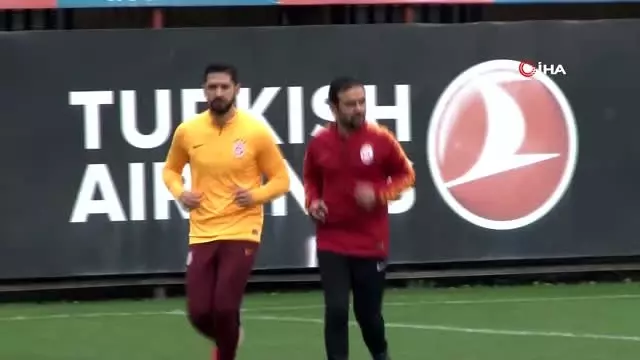 Belhanda, derbiye maskeyle hazırlanıyor Belhanda, derbiye maskeyle hazırlanıyor