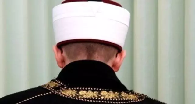 Cami imamının çocuklara korku filmi izletmesi ailelerin tepkisini çekti