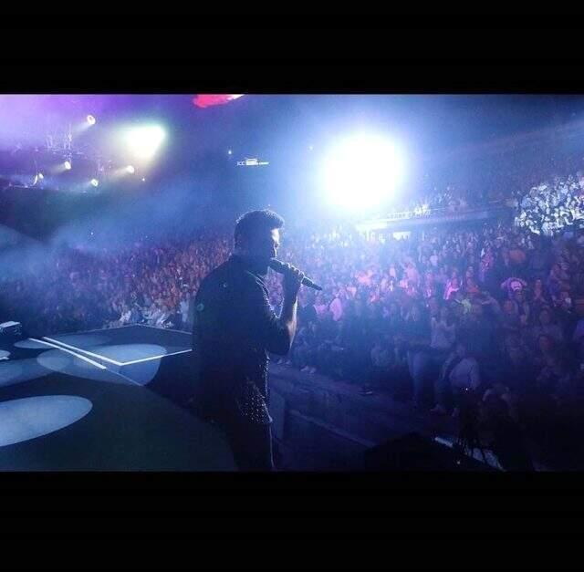 Dansları ve performansıyla Harbiye'ye damga vuran Tarkan'ın konserinden muhteşem kareler