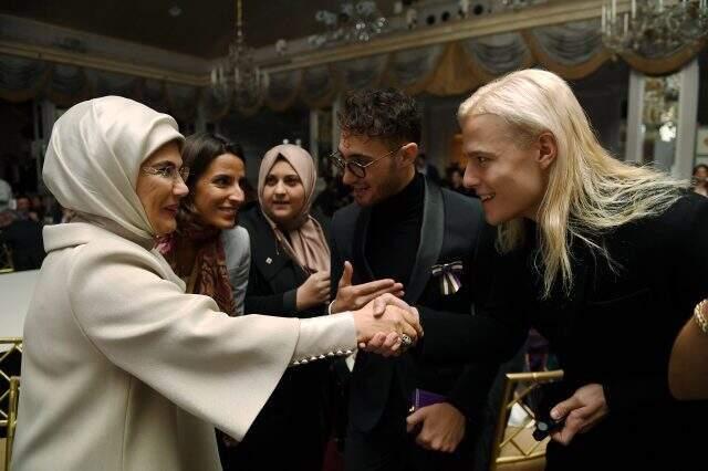Emine Erdoğan, New York'ta Fashion Design defilesine gitti