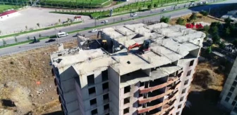 Erzurum ruhsatsız 18 katlı binaların yıkımına başlandı