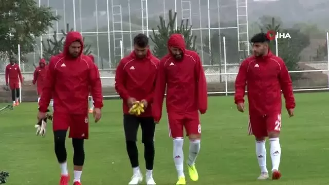 Fernando: 'Alanyaspor maçı zor geçecek' Fernando: 'Alanyaspor maçı zor geçecek'