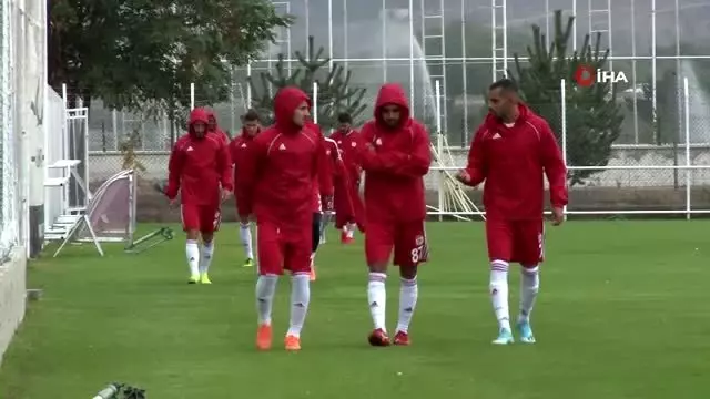 Fernando: 'Alanyaspor maçı zor geçecek' Fernando: 'Alanyaspor maçı zor geçecek'