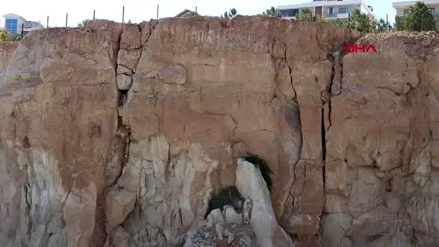 Konya'da 6 büyüklüğündeki deprem yıkıma neden olur Konya'da 6 büyüklüğündeki deprem yıkıma neden olur