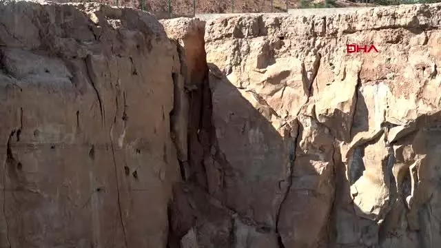 Konya'da 6 büyüklüğündeki deprem yıkıma neden olur Konya'da 6 büyüklüğündeki deprem yıkıma neden olur