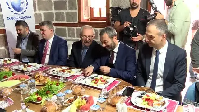 Kurtulmuş - Adana'daki terör saldırısı ve Cumhurbaşkanı Erdoğan'ın BM'deki konuşması Kurtulmuş - Adana'daki terör saldırısı ve Cumhurbaşkanı Erdoğan'ın BM'deki konuşması