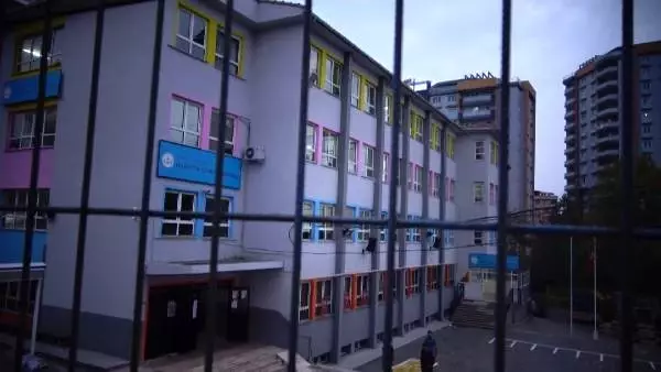 İlkokulu karıştıran iddia! Öğrencinin kantinde ısırdığı ekmeğin içinden uyuşturucu çıktı