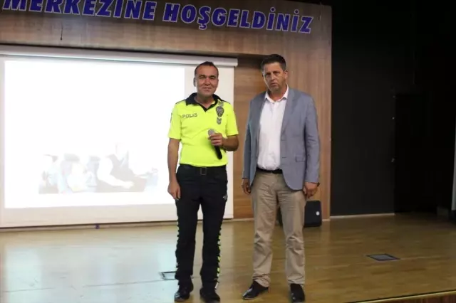 Öğrenci servis şoförleri ve rehber personele trafik eğitimi