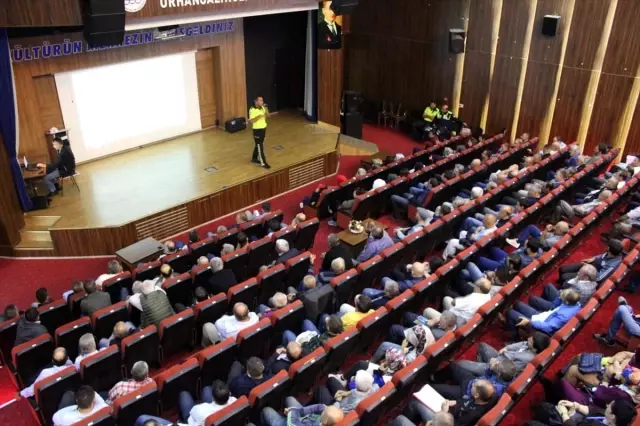 Öğrenci servis şoförleri ve rehber personele trafik eğitimi