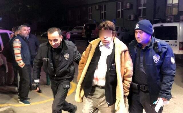 Öz kızını bıçaklayan babanın akli dengesi incelenecek
