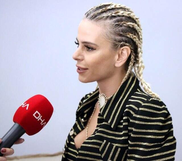 Şarkıcı simge: kalbimin sesini dinlemediğimde hatali yaptım