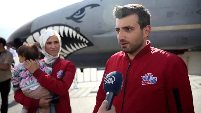Selçuk Bayraktar, yasamsal medyadan Ahmet Kaya'nın şarkısını paylaştı