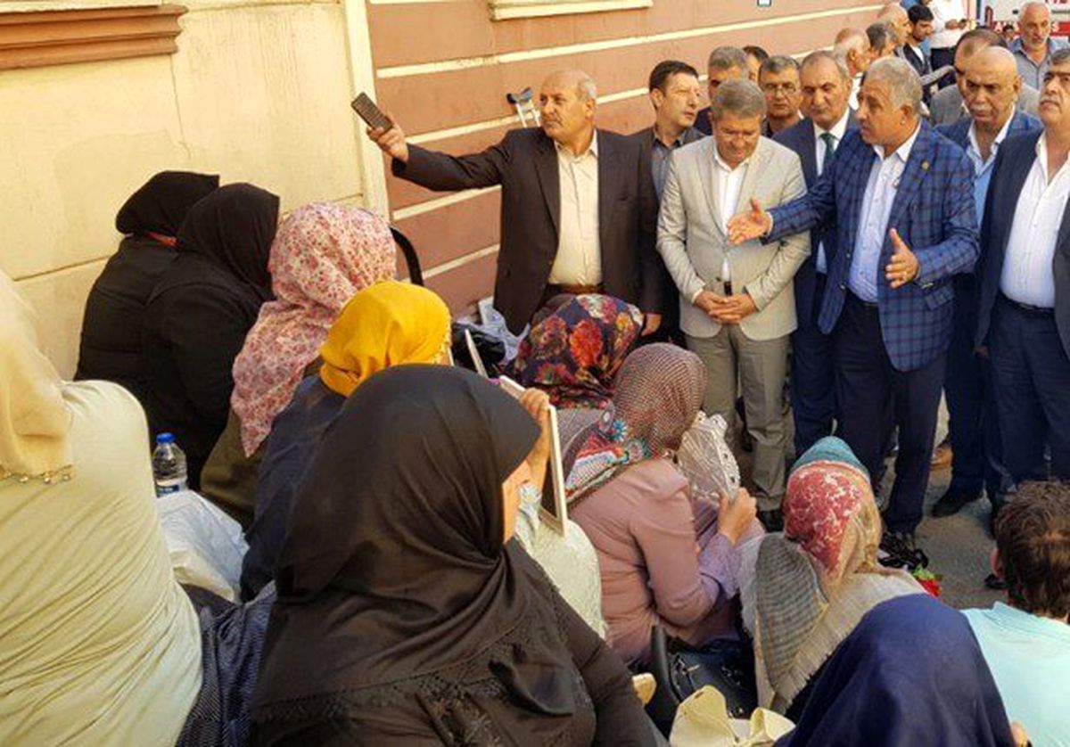 Vanlı STK'lar ve kanaat önderlerinden Diyarbakır Annelerine destek