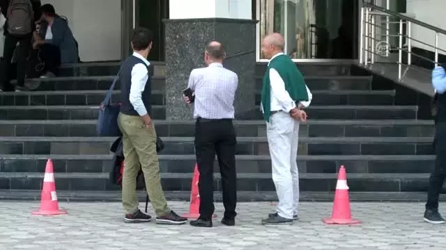 İtalyan yer bilimci sunum yaparken depreme yakalandı - Prof. Dr. Dario Albarello İtalyan yer bilimci sunum yaparken depreme yakalandı - Prof. Dr. Dario Albarello
