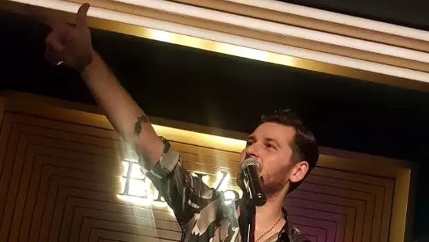 İzmir'de sahneye çıktı