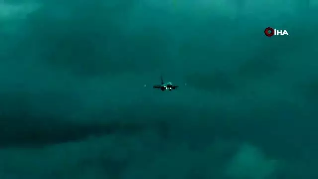 Kuleden pilotlara 'deprem oldu' uyarısı Kuleden pilotlara 'deprem oldu' uyarısı