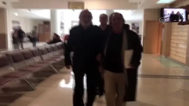 Müjdat Gezen'in 'hakaret' davasında karar Müjdat Gezen'in 'hakaret' davasında karar