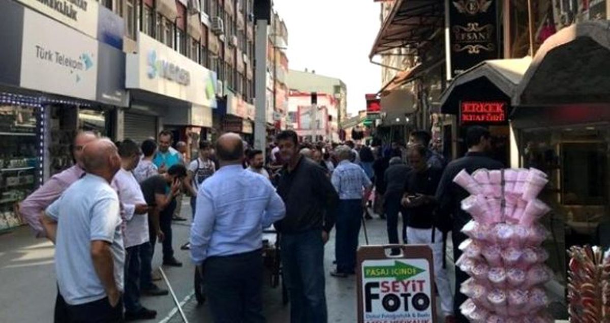 İstanbul'da 5,8 büyüklüğünde korkutan deprem! Valilik, hasar ihbarı yapılmadığını duyurdu