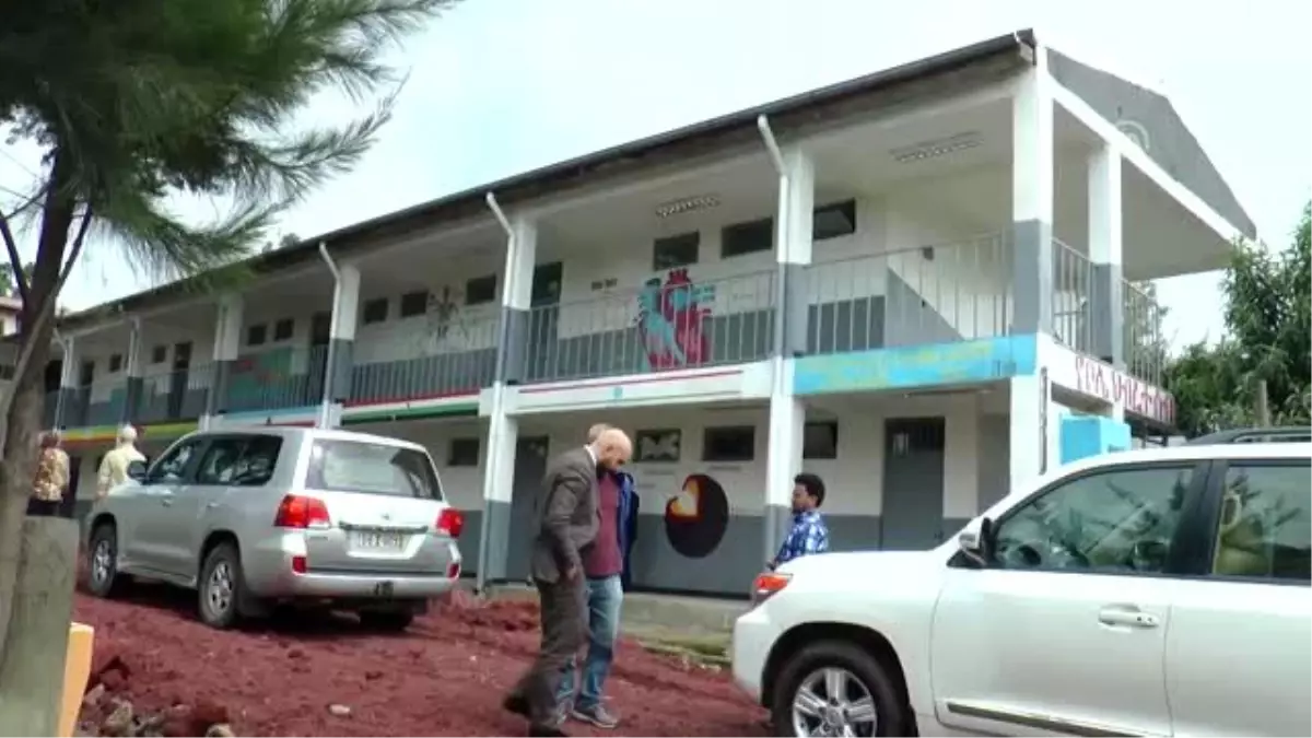 Türkiye'den 19 bin Etiyopyalı öğrenciye kırtasiye yardımı - ADDİS