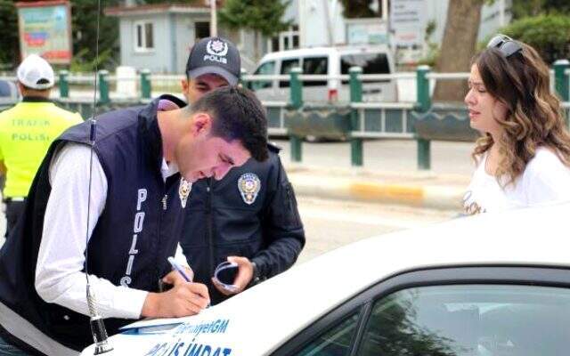 Ümit Nazlı Boyner, araçta sigara içenlere kesilen cezaları eleştirdi: Özel araba eşittir özel alan, kime ne?