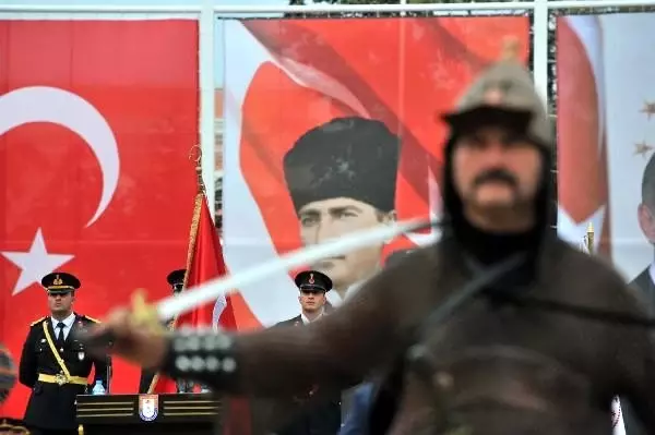 Astsubay adayı bin öğrenci yemin etti Astsubay adayı bin öğrenci yemin etti