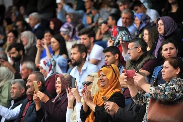 Astsubay adayı bin öğrenci yemin etti Astsubay adayı bin öğrenci yemin etti