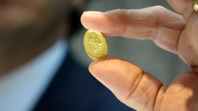 Çanakkale'de bin 500 yıllık Bizans definesi bulundu Çanakkale'de bin 500 yıllık Bizans definesi bulundu
