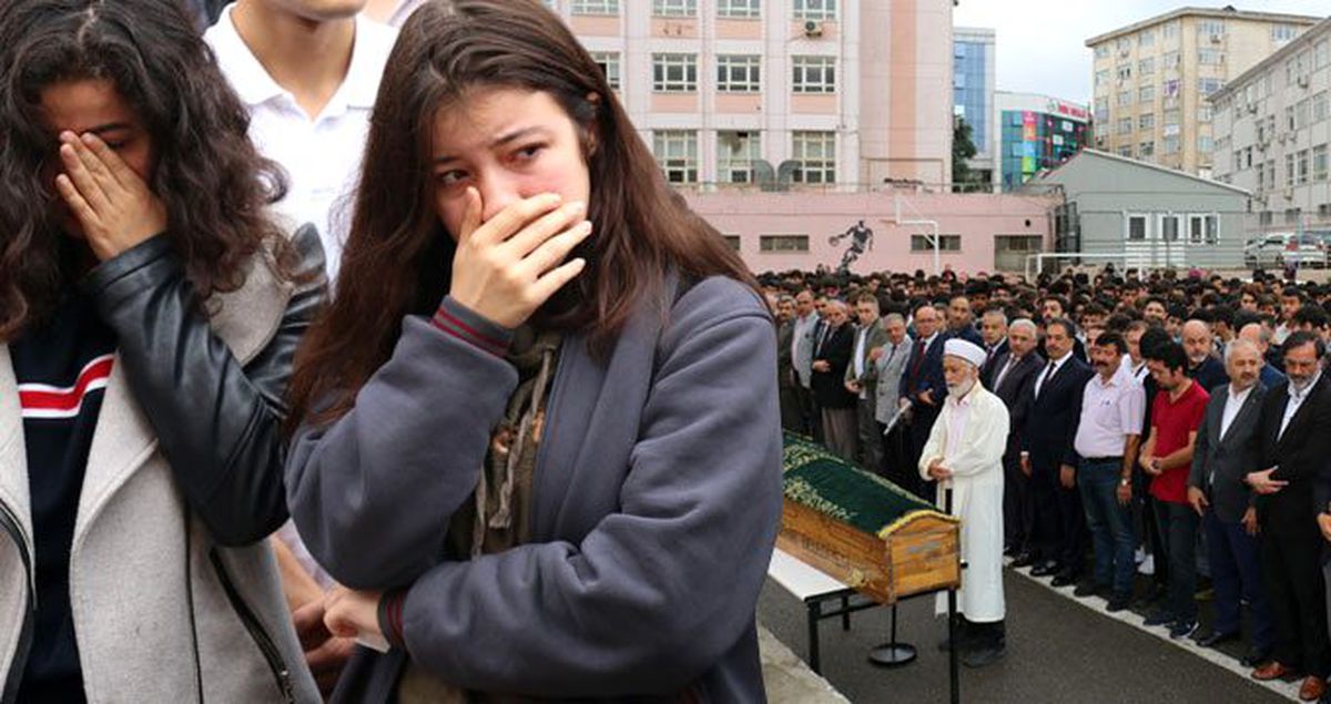Depremde kalp krizi geçirerek ölen öğretmen, okulundan son yolculuğuna uğurlandı