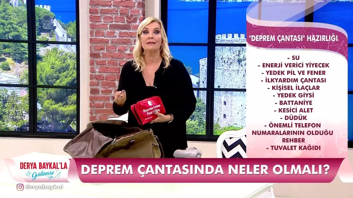 Derya Baykal'dan canlı yayında deprem çantası