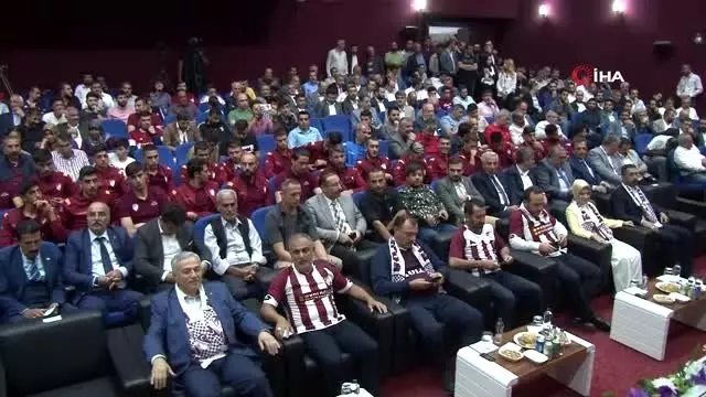 Elazığspor'a destek için 5 saatte 40 bin 58 adet forma satıldı Elazığspor'a destek için 5 saatte 40 bin 58 adet forma satıldı