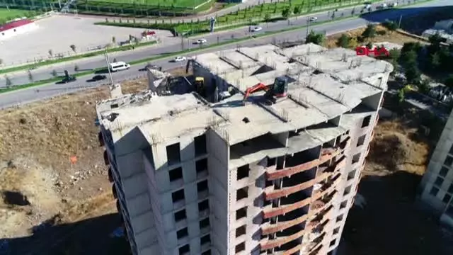 Erzurum'da new city konutlarını yıkan firma yetkilisi mezarlık inşa edilmiş -arşiv Erzurum'da new city konutlarını yıkan firma yetkilisi mezarlık inşa edilmiş -arşiv